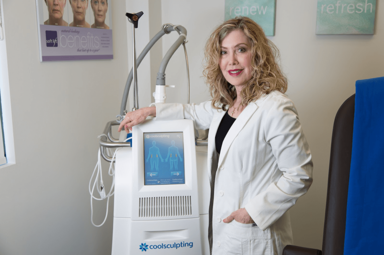 DrKaren-Coolsculpting Dr. Karen with Coolsculpting Machine